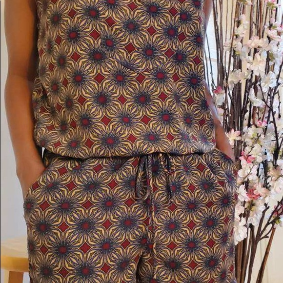 Gibson Romper Cute Patterned Size Medium Shorts Pockets! - Picture 4 of 12
